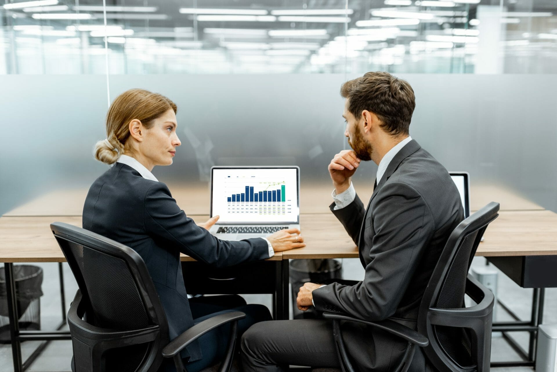 financial analyst background check