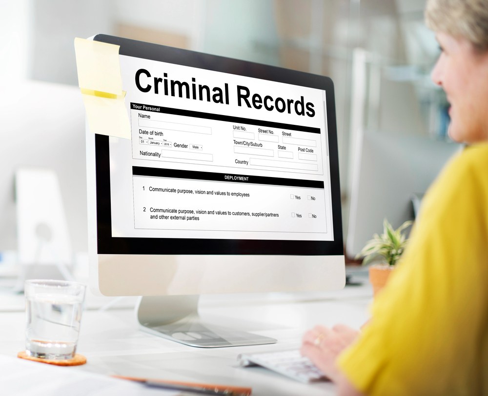 how to run a background check on yourself